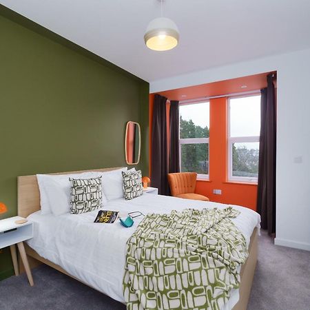 Apartment Two - Private Car Park, Comfortable And Well Equipped - By Ocean City Retreats พลีมัธ ภายนอก รูปภาพ