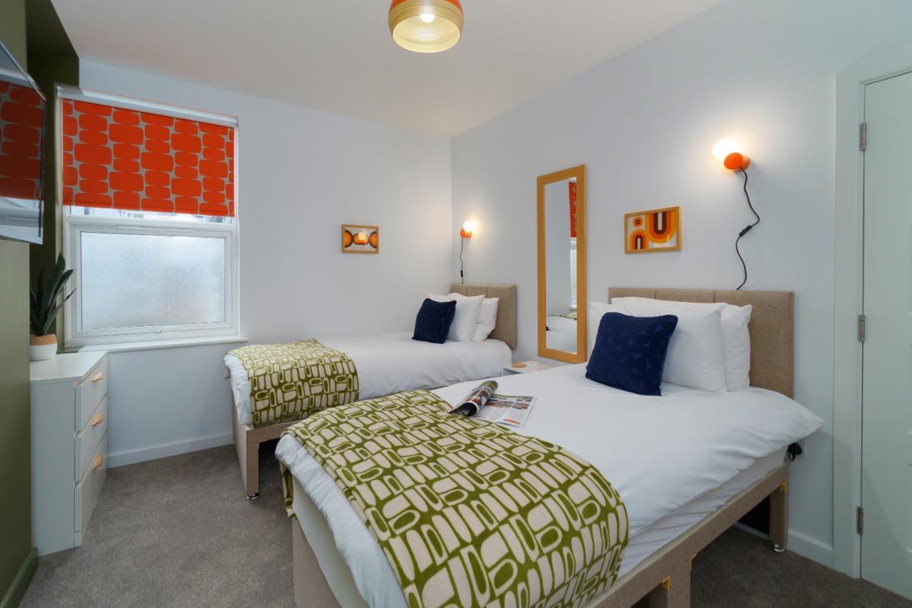 Apartment Two - Private Car Park, Comfortable And Well Equipped - By Ocean City Retreats พลีมัธ ภายนอก รูปภาพ
