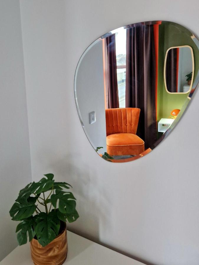 Apartment Two - Private Car Park, Comfortable And Well Equipped - By Ocean City Retreats พลีมัธ ภายนอก รูปภาพ