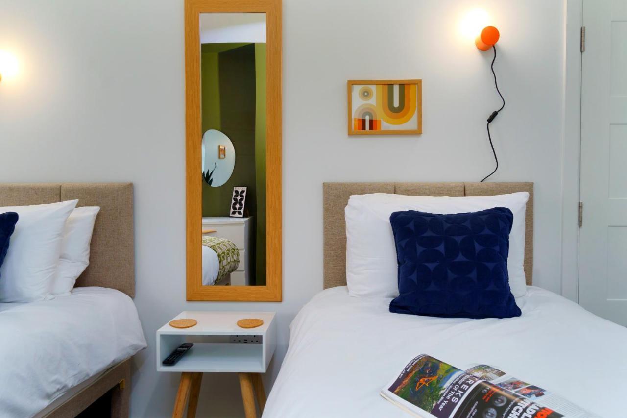 Apartment Two - Private Car Park, Comfortable And Well Equipped - By Ocean City Retreats พลีมัธ ภายนอก รูปภาพ